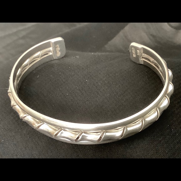 Vintage sterling silver Mexican cuff bracelet - Picture 4 of 12